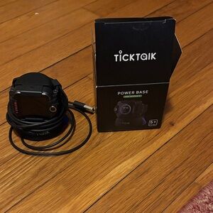 TickTock watch and charging base